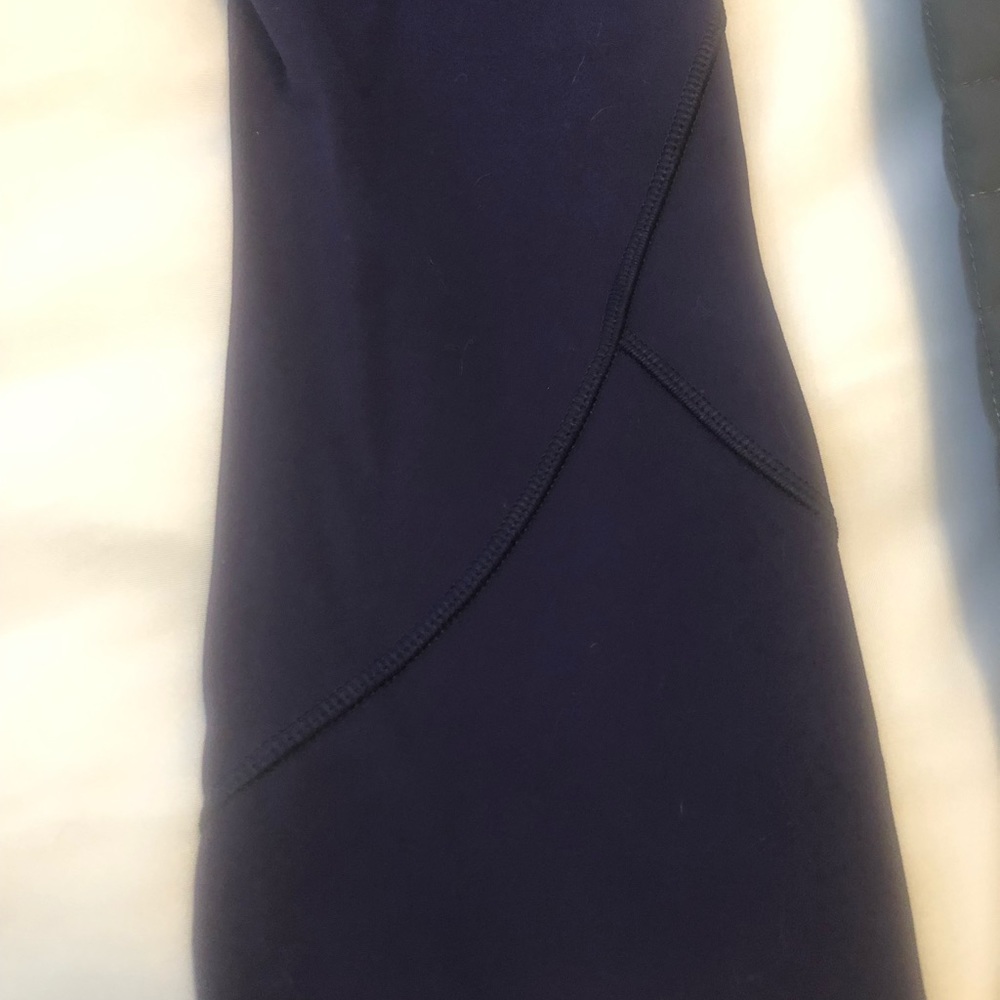 LuluLemon Crop Yoga Pants - Picture 4 of 6